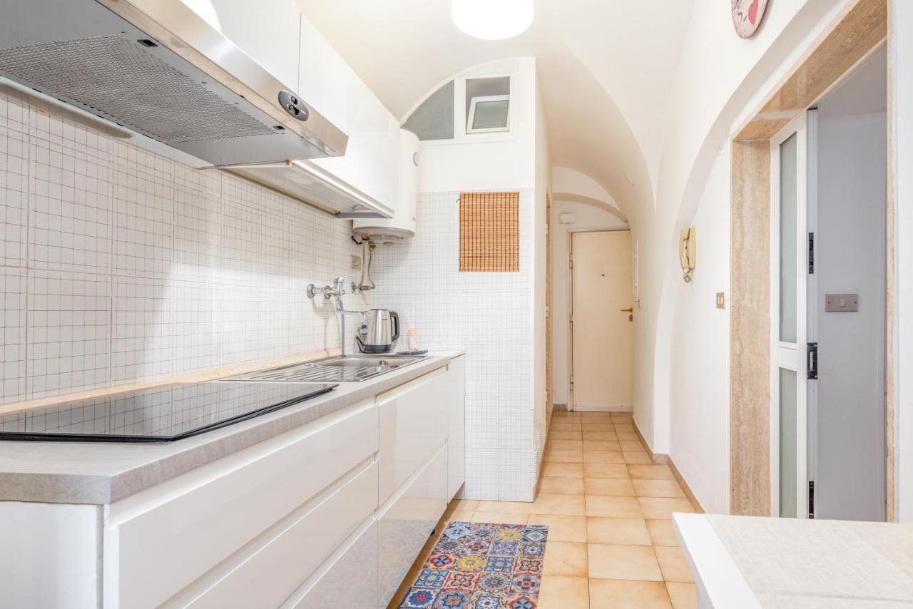 Stazione Centrale & Universita Lovely Apartment Бари Экстерьер фото
