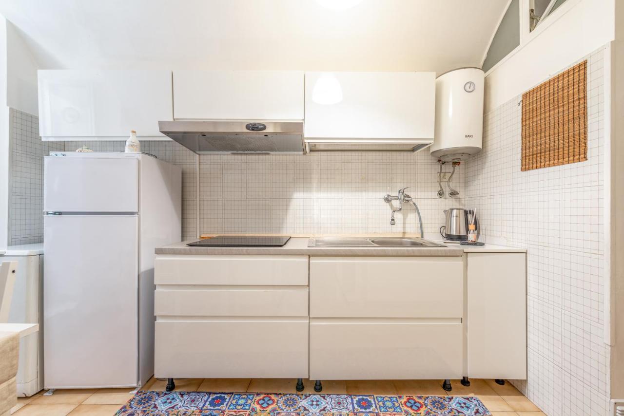 Stazione Centrale & Universita Lovely Apartment Бари Экстерьер фото