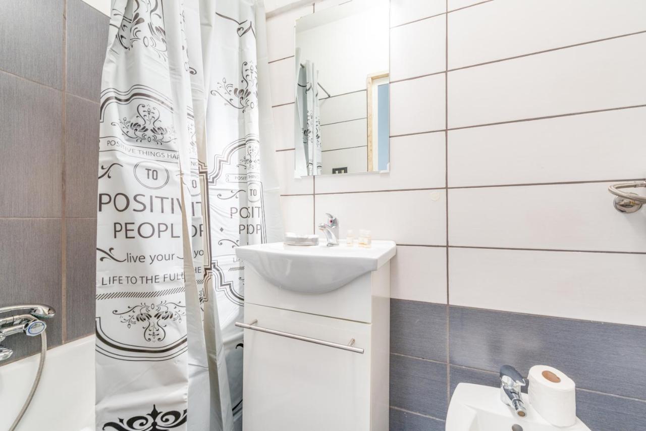 Stazione Centrale & Universita Lovely Apartment Бари Экстерьер фото